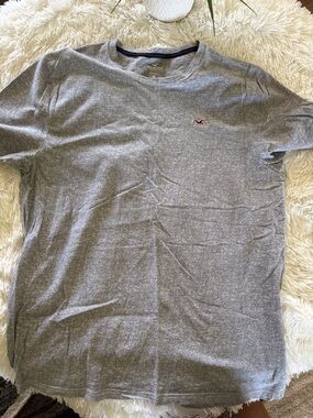 Hollister Men's Heather Gray Crew Tee with Red Logo